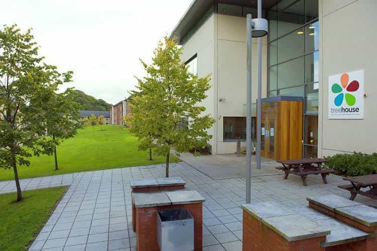 Queen's University Belfast, Elms Village (Campus Accommodation) Queen's University Belfast, Elms Village (Campus Accommodation)