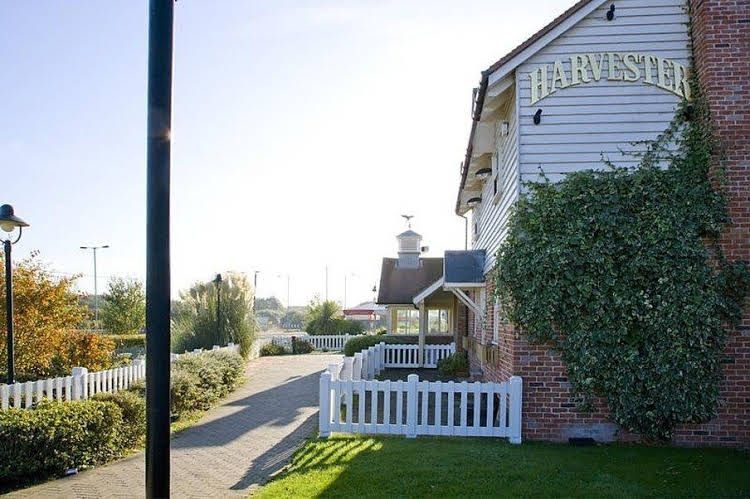 Premier Inn Luton South (M1, J9)4