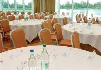 De Vere Cotswold Water Park De Vere Cotswold Water Park