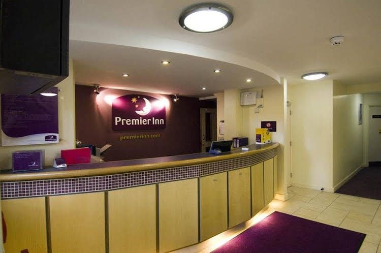Premier Inn Manchester Altrincham4