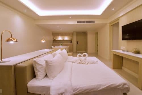 Suite with Direct Pool Access