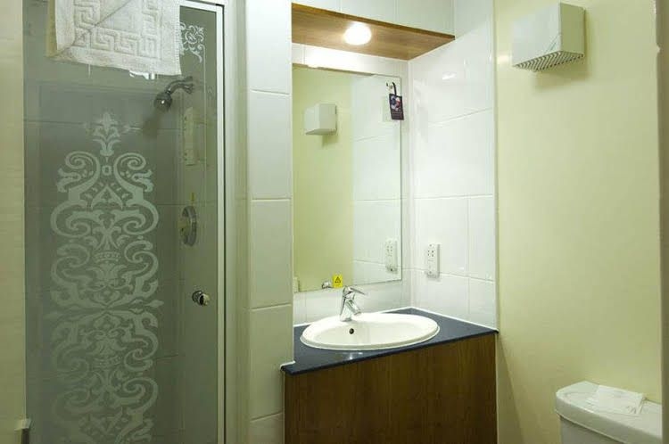Premier Inn Knutsford (Bucklow Hill)2