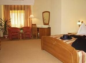 Hotel Horoscop3