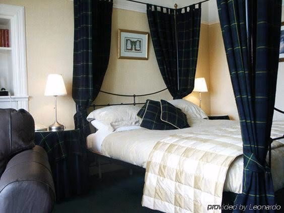 Abbots Brae Hotel1