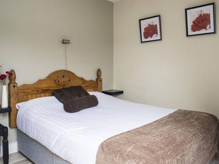 Tierneys Guesthouse on Main Street0