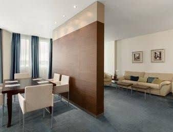 Ramada Ekaterinburg Ramada Ekaterinburg