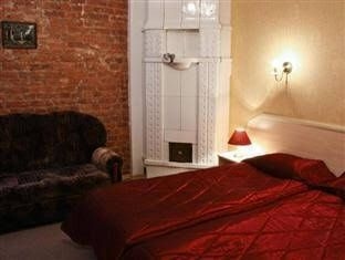 Amber House2