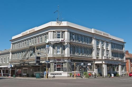 The Grand Hotel Wanganui0