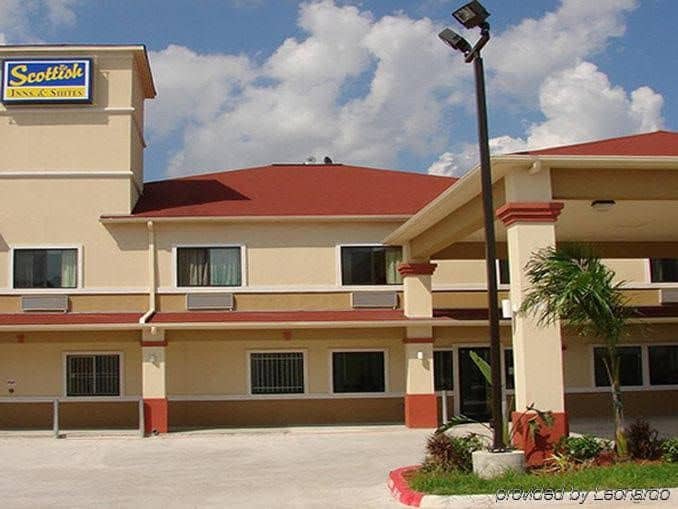 Scottish Inn & Suites Willowbrook Scottish Inn & Suites Willowbrook