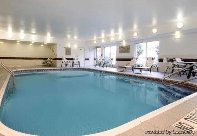 Fairfield Inn & Suites Kansas City North Near Worlds of Fun