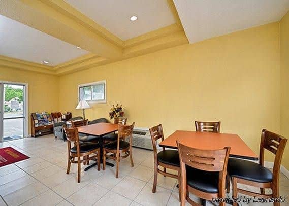 Econo Lodge West Yarmouth Econo Lodge West Yarmouth