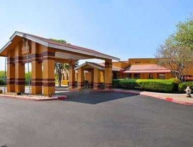 Howard Johnson Fort Sam Houston/AT&T Center Howard Johnson Fort Sam Houston/AT&T Center