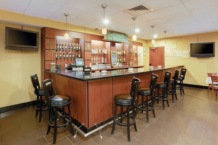 La Quinta Inn & Suites Pittsburgh North3