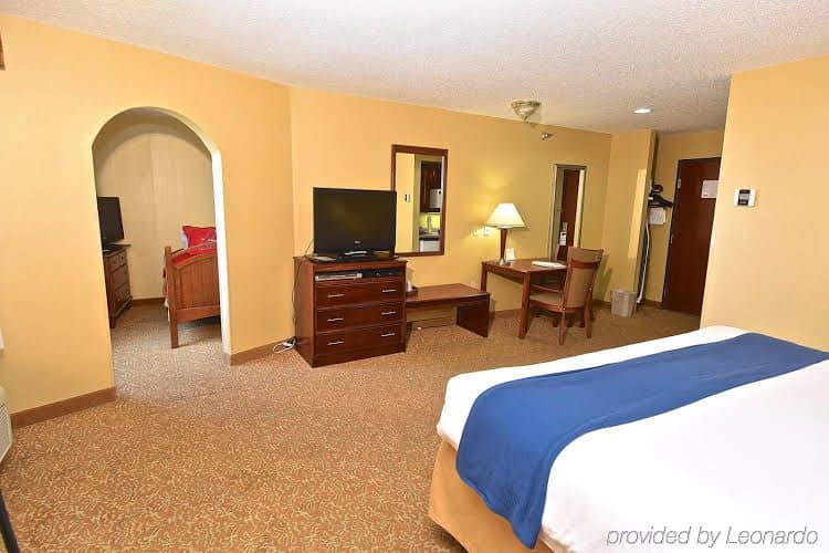 Holiday Inn Express Hotel & Suites Fenton/I-44 Holiday Inn Express Hotel & Suites Fenton/I-44