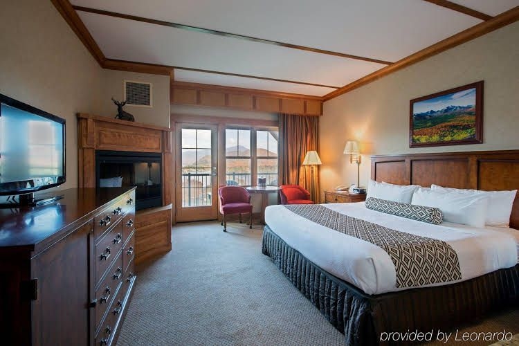 Crowne Plaza Hotel Lake Placid-Golf Club2