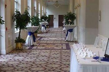 Clarion Hotel and Conference Center - Joliet3
