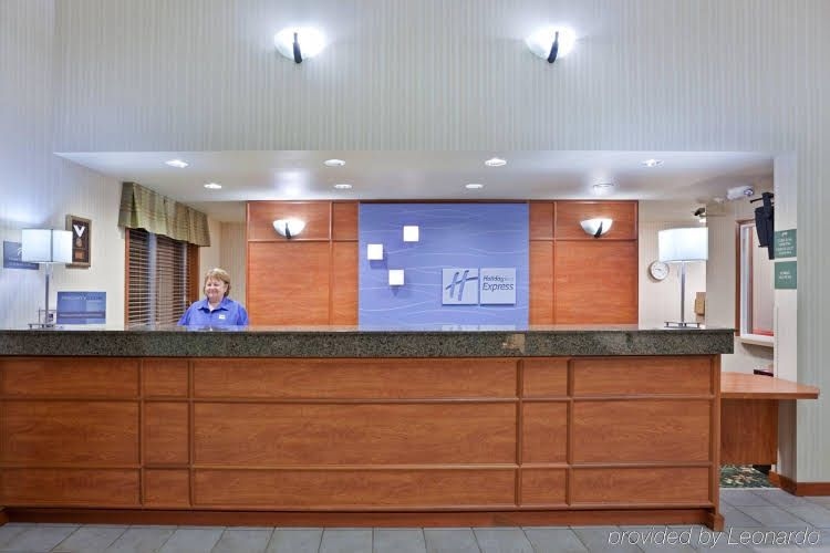 Holiday Inn Express Hotels & Suites Burlington2