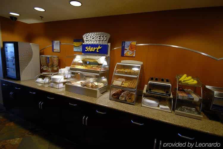 Holiday Inn Express Hotel & Suites Littleton