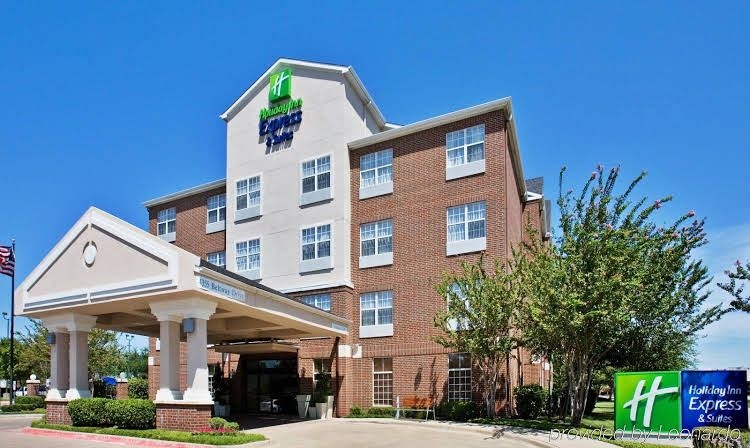 Holiday Inn Express Hotel and Suites Dallas-Addison0