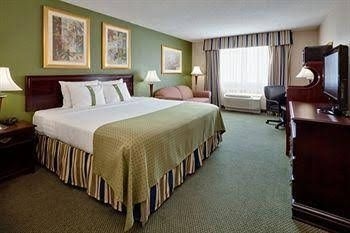 Best Western Plus Philadelphia Bensalem Hotel0