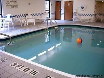 AmericInn Kalamazoo4
