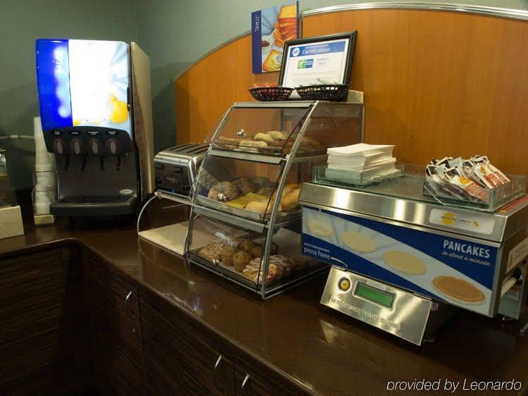 Holiday Inn Express Hotel & Suites Spring Lake - Fort Bragg / Pope AFB Holiday Inn Express Hotel & Suites Spring Lake - Fort Bragg / Pope AFB