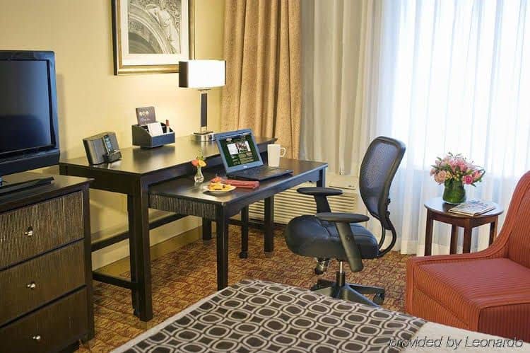 Crowne Plaza Tysons Corner-McLean Crowne Plaza Tysons Corner-McLean