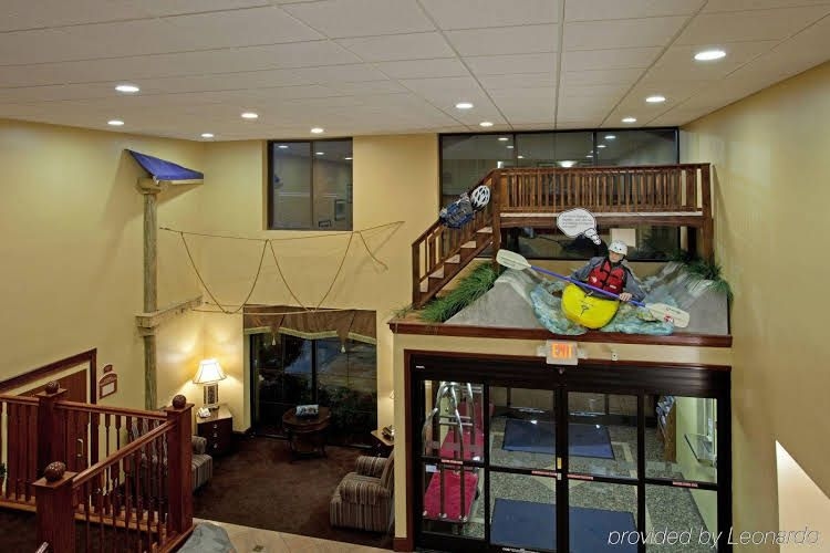Holiday Inn Express Hotel & Suites Charlotte Airport-Belmont2