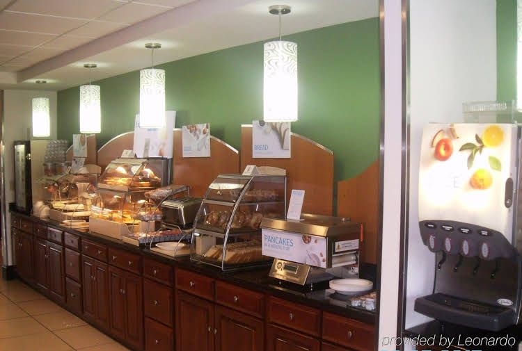 Holiday Inn Express Hotel & Suites Orange City4