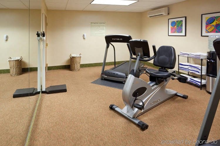 Holiday Inn Express Hotel & Suites Freeport2