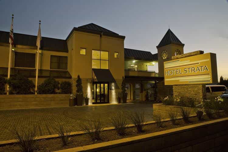 Hotel Strata