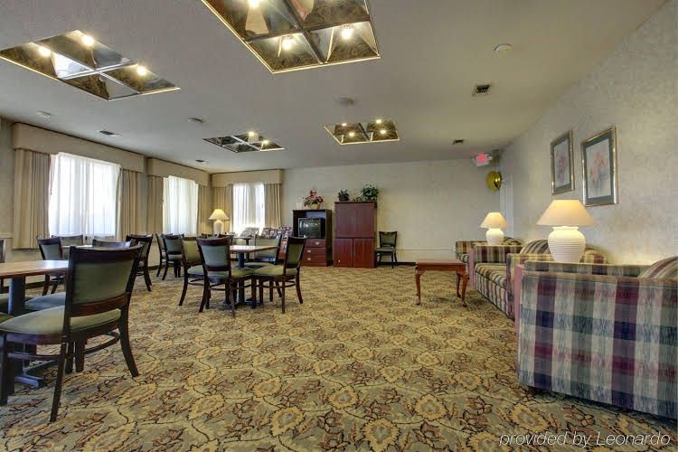 Americas Best Value Inn-Airport4
