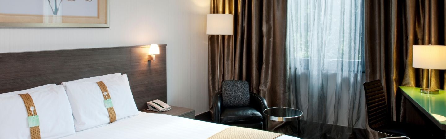 Holiday Inn London Kingston South4
