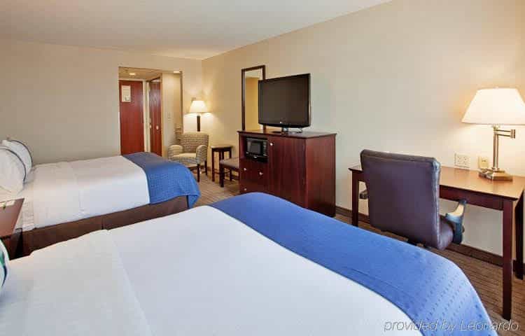 Holiday Inn Hotel & Suites Overland Park-Convention Center
