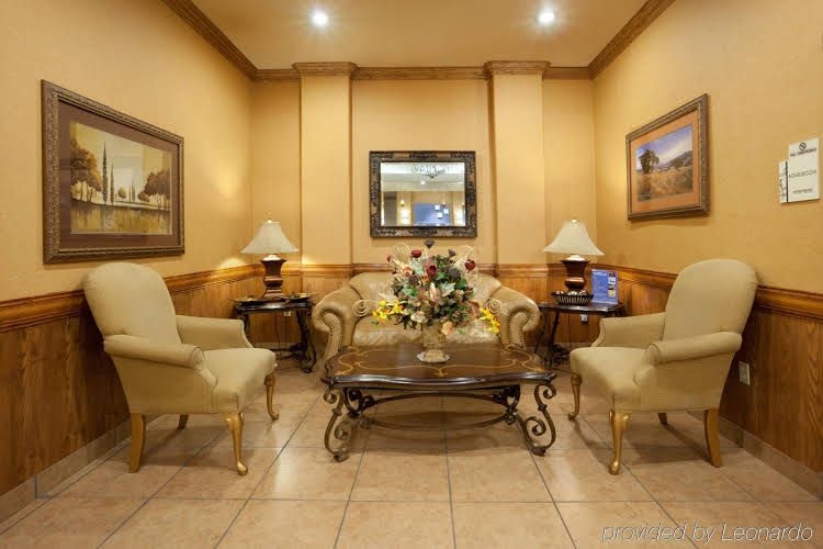 Holiday Inn Express Hotel and Suites Alice0