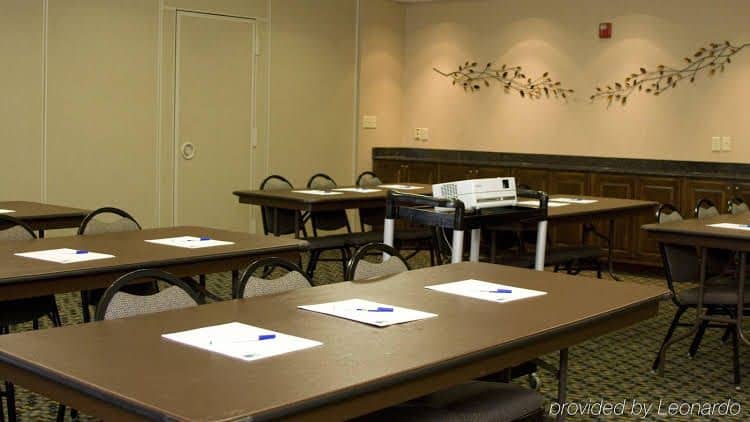 Holiday Inn Express & Suites Pittsburg Holiday Inn Express & Suites Pittsburg