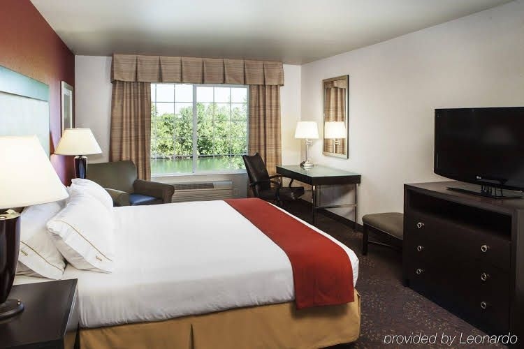 Holiday Inn Express Corvallis-On the River1