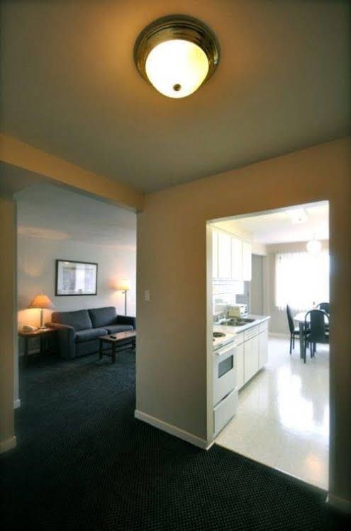 Beausejour Hotel Apartments/Hotel Dorval3