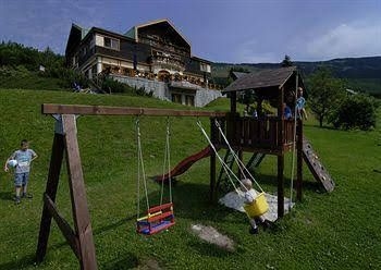 Hotel Zatisi0