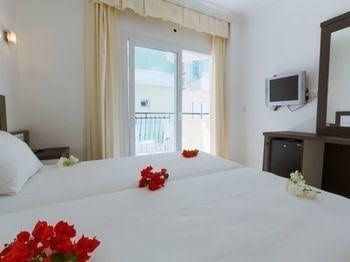 Linda Hotel4