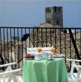 Hotel Moderno1