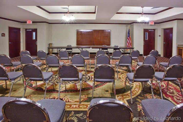Holiday Inn Express Hotel & Suites Commerce-Tanger Outlets Holiday Inn Express Hotel & Suites Commerce-Tanger Outlets