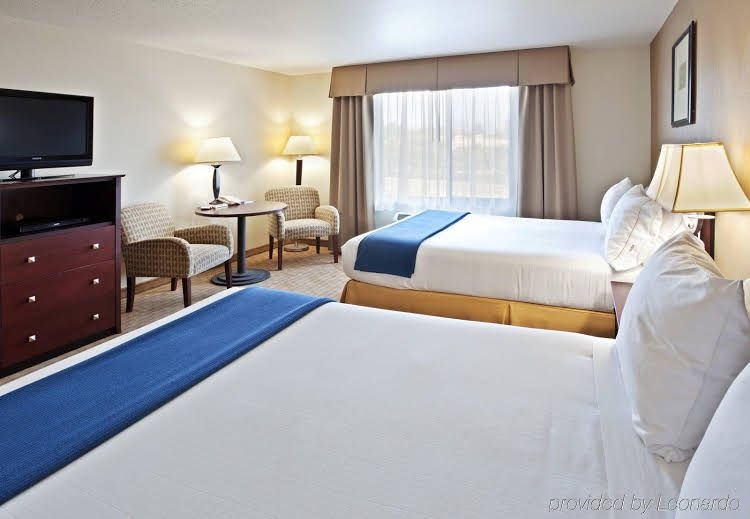 Holiday Inn Express Hotel & Suites Vancouver Mall-Portland Area0