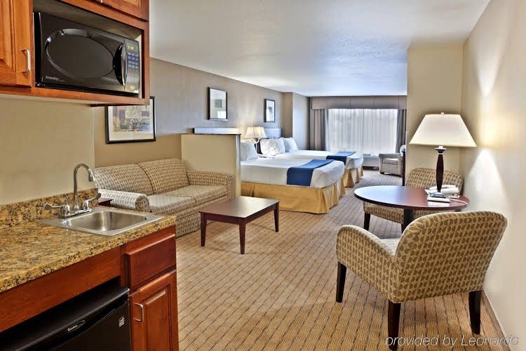 Holiday Inn Express Hotel & Suites Vancouver Mall-Portland Area4