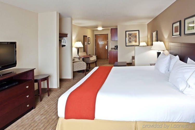 Holiday Inn Express Hotel & Suites Vancouver Mall-Portland Area2