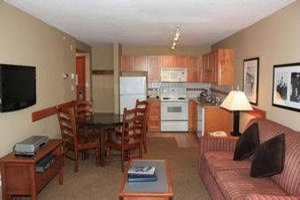 Cascade Lodge by ResortQuest Whistler4