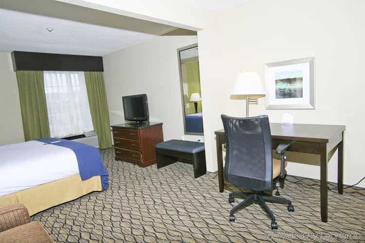 Holiday Inn Express Hotel & Suites Roseville