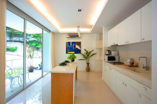 SUITE ONE BEDROOM