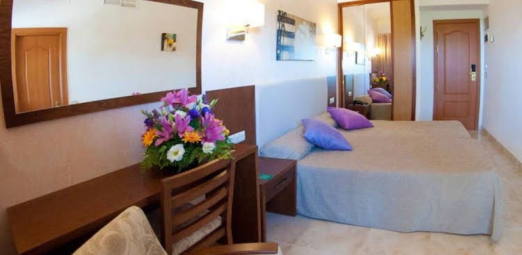 Hotel Cala Gat2