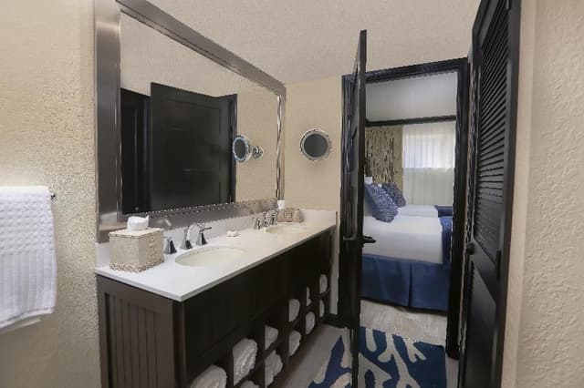 DOUBLE TWO BEDROOMS